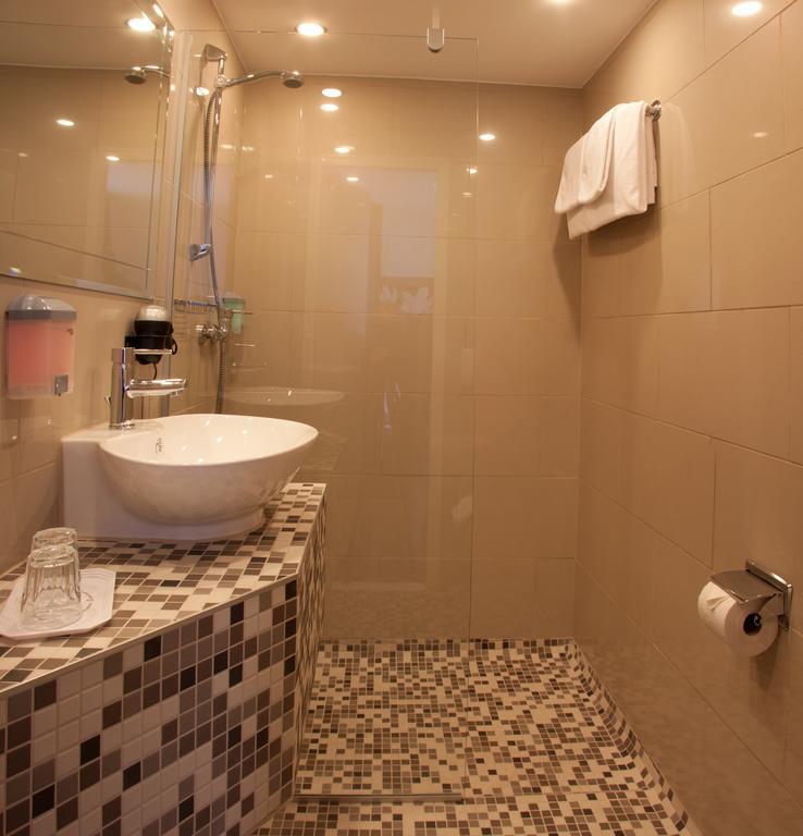 Hotel Zur Pfalz カンデル エクステリア 写真
