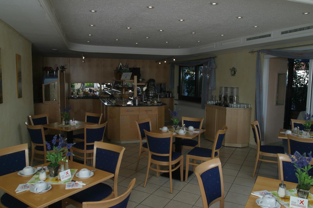 Hotel Zur Pfalz カンデル エクステリア 写真