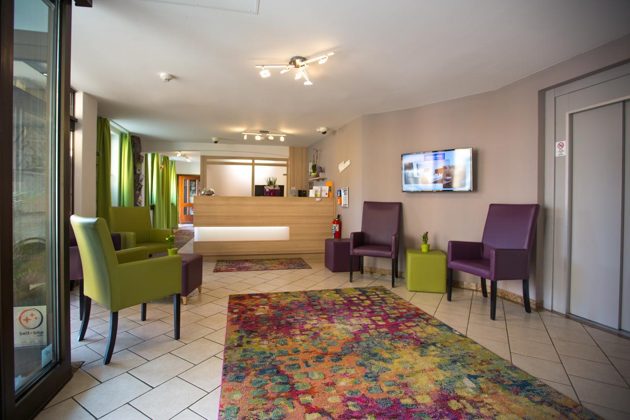 Hotel Zur Pfalz カンデル エクステリア 写真
